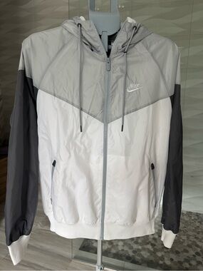 Nike Men’s Hooded Windrunner Jacket - White, Gray Small Loose Fit